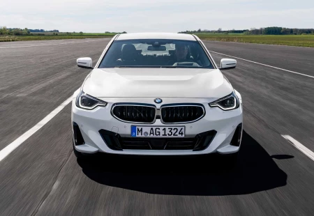 BMW, Arkadan İtişli M240i Modeli İçin Yoğun Mesai Harcıyor