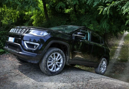 Jeep'in Küçük SUV Modeli Elektrikli Olacak