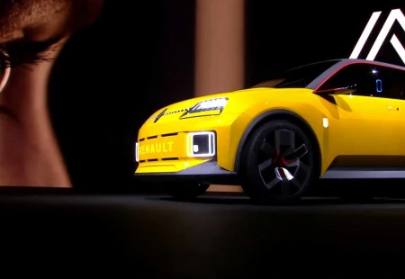 Renault ZOE Yerini R5’e Bırakacak!