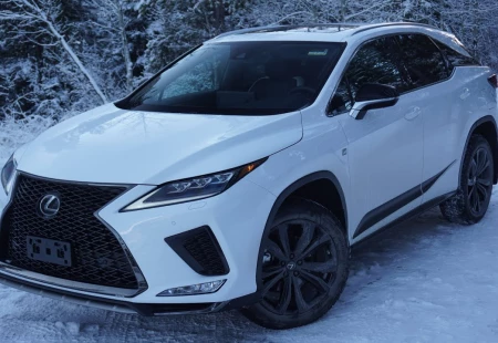 Lexus RX'in Sınırlı Sayıdaki Black Line Versiyonu Tanıtıldı