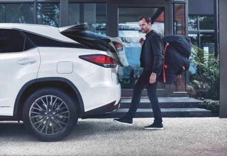 Lexus RX'in Sınırlı Sayıdaki Black Line Versiyonu Tanıtıldı