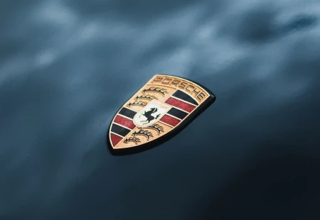 Porsche'nin Yeni Aracı Merak Uyandırıyor! Bir İlk Mi Geliyor?