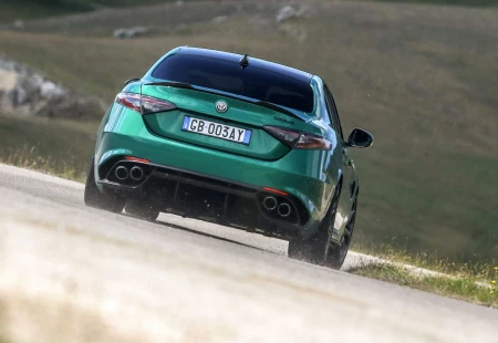 Elektrikli Alfa Romeo Quadrifoglio'yu Görebiliriz