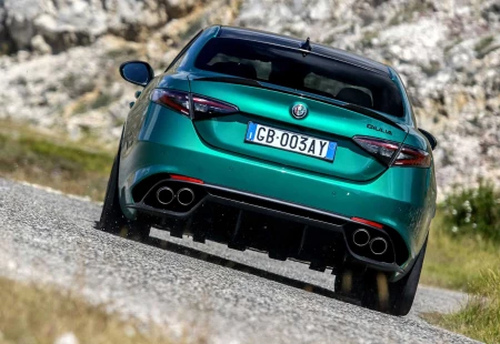 Elektrikli Alfa Romeo Quadrifoglio'yu Görebiliriz