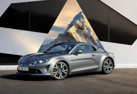 Yenilenen Alpine A110 Tanıtıldı