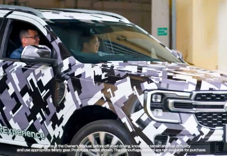 2022 Ford Everest Teaser'larından Yeni Görüntüler