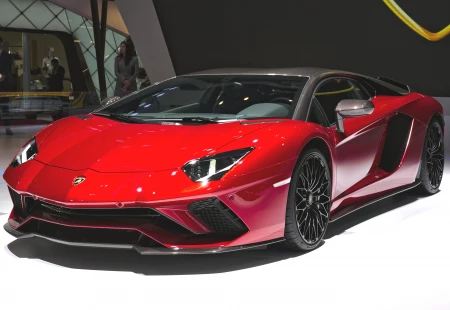 Lamborghini Aventador'un Yerini Alacak Otomobil Görüntülendi