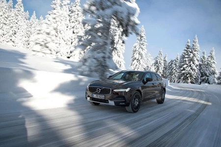 V90 Cross Country Hibrit