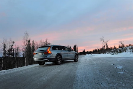 V90 Cross Country Hibrit