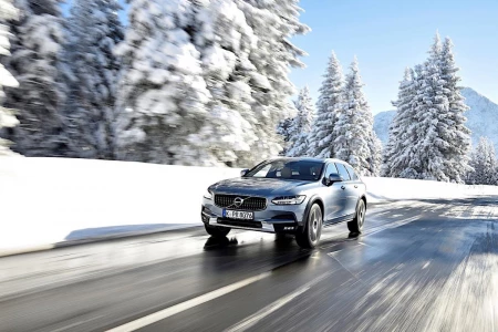 V90 Cross Country Hibrit