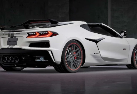 2022 Corvette Z06 70. Yaşına Özel Versiyonu Nasıl Olacak