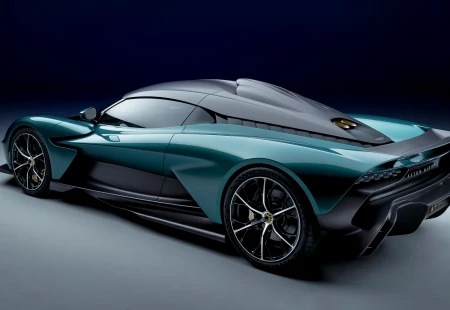 Aston Martin’nin Yeni Süper Arabası Valhalla