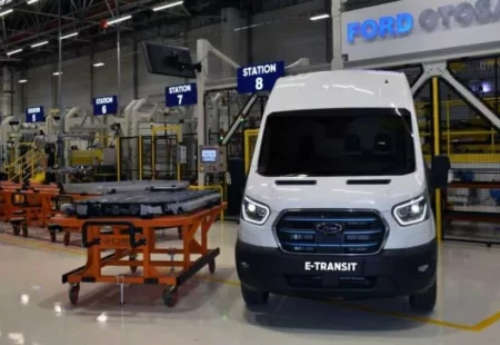 Elektrikli Ford Transit, Banttan İndi!